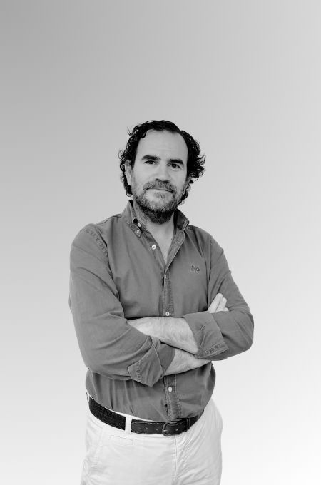 Tomás F